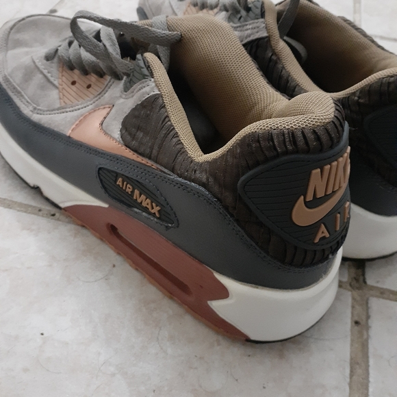 4ITEMS - Picture 2 of 5